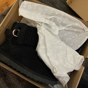 Brand new UGG mini Solene boots